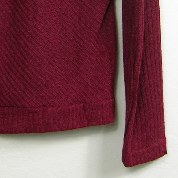 LAST ONE! Batwing Off Shoulder Lightweight Sweater - Picture 7 of 8